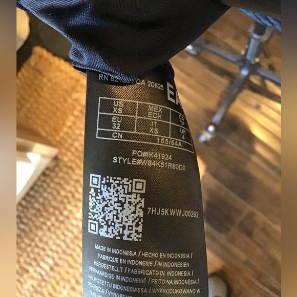 Guess Vegan Leather NWT Sz XS - Picture 4 of 5